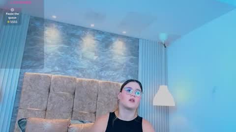 Snapshot of _zoe_boobs_ chatting on 15, 3, 2026 zoe online show from 15, 3, 2026