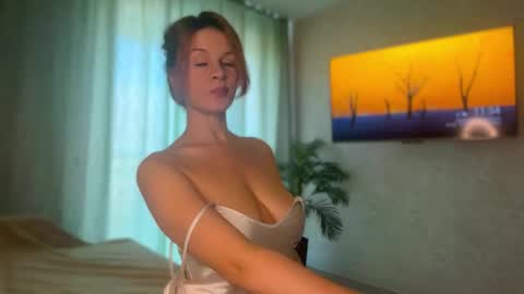        online show from 27, 10, 2025