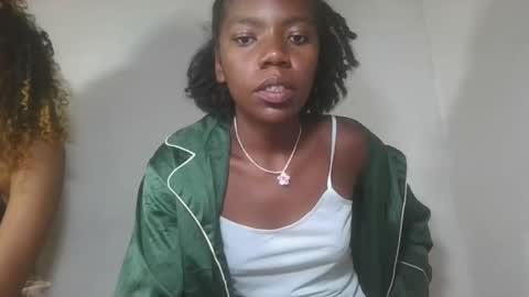 Snapshot of aangevelo chatting on 3, 11, 2025 aangevelo online show from 3, 11, 2025