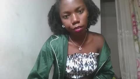 Snapshot of aangevelo chatting on 6, 11, 2025 aangevelo online show from 6, 11, 2025