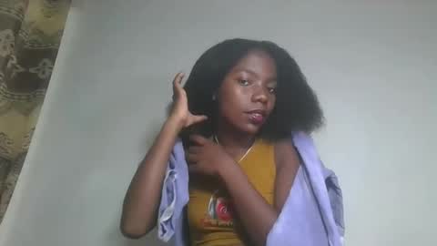 Snapshot of aangevelo chatting on 8, 11, 2025 aangevelo online show from 8, 11, 2025