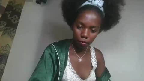 Snapshot of aangevelo chatting on 9, 11, 2025 aangevelo online show from 9, 11, 2025