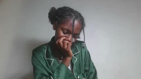 Snapshot of aangevelo chatting on 12, 11, 2025 aangevelo online show from 12, 11, 2025