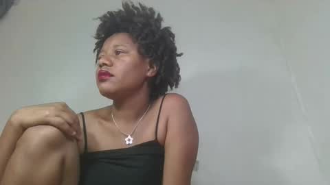 Snapshot of aangevelo chatting on 18, 11, 2025 aangevelo online show from 18, 11, 2025