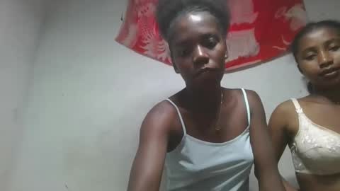 Snapshot of aangevelo chatting on 14, 12, 2025 aangevelo online show from 14, 12, 2025