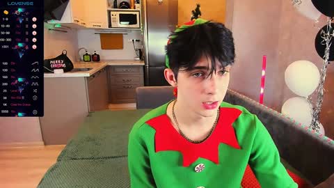 Snapshot of aaron_bang chatting on 25, 12, 2024 Aaron Bang online show from 25, 12, 2024