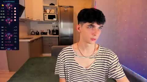 Snapshot of aaron_bang chatting on 22, 9, 2025 Aaron Bang online show from 22, 9, 2025