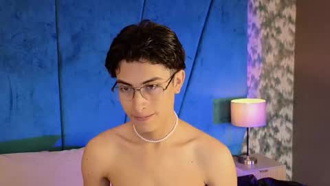 Aaron Ezequiel online show from 11, 9, 2025