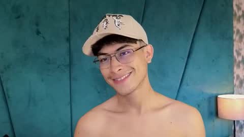 Aaron Ezequiel online show from 29, 9, 2025