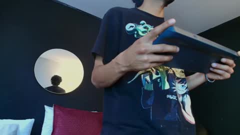 Snapshot of aaron_jassell1 chatting on 8, 10, 2025 Aaron and Jassell online show from 8, 10, 2025