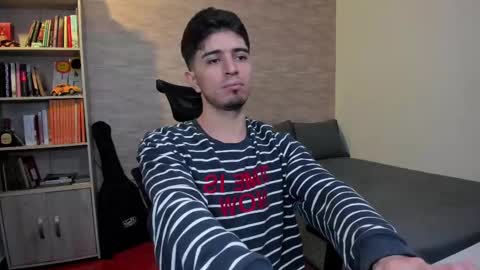 Aaron online show from 28, 2, 2025