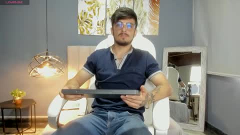 aaronfuentes7 online show from 17, 9, 2025