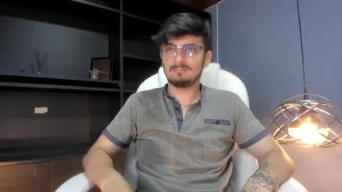 aaronfuentes7 online show from 23, 9, 2025
