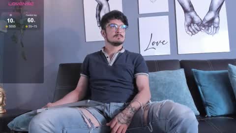 aaronfuentes7 online show from 4, 10, 2025