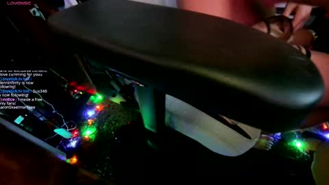 Aaron Skeetman online show from 17, 9, 2025