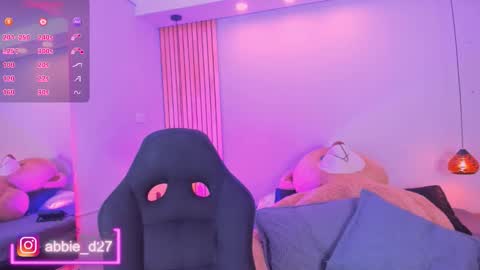 Snapshot of abbieedmond chatting on 13, 11, 2025 Abbie Edmond online show from 13, 11, 2025