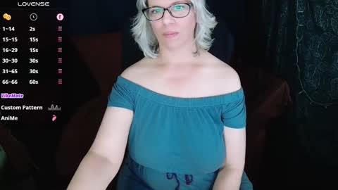 AbbiNatural online show from 11, 10, 2025