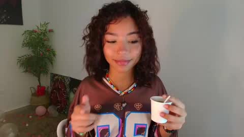 Lucia  online show from 6, 2, 2025