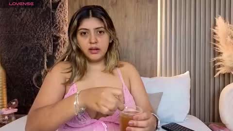 Snapshot of abby_millerr_ chatting on 6, 11, 2025 Abbygail online show from 6, 11, 2025