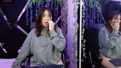 Snapshot of abby_pop_ chatting on 3, 3, 2026 abby pop online show from 3, 3, 2026