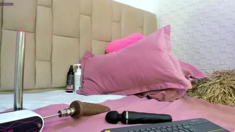 abbyadams23 online show from 28, 12, 2024