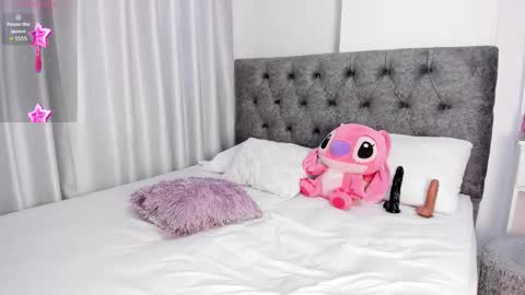 Snapshot of abbyfoxx_ chatting on 8, 10, 2025 Abby online show from 8, 10, 2025