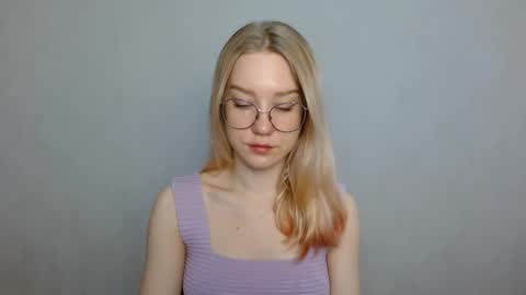 Abby Lovense is active online show from 10, 2, 2025