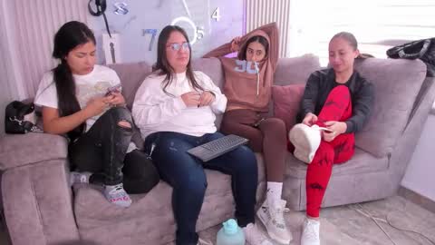 abella_as_ online show from 9, 3, 2026