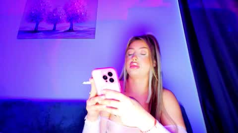 abella_soleill online show from 11, 3, 2026