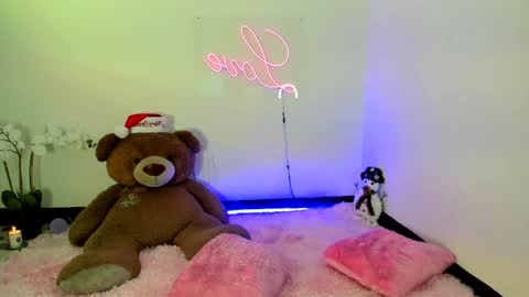  Abella and Kendra  online show from 19, 12, 2024