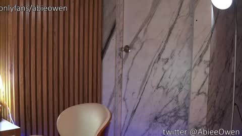 abie_owen online show from 9, 9, 2025