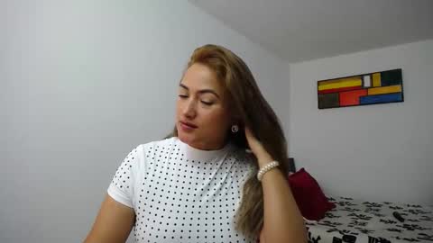 ximena online show from 23, 9, 2025