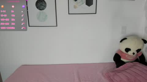 Snapshot of abigail_w chatting on 14, 10, 2025 abigail online show from 14, 10, 2025