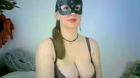 GoldenFish online show from 10, 3, 2025