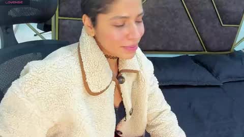 Snapshot of abrilsonne chatting on 5, 1, 2025 AbrilSonne online show from 5, 1, 2025