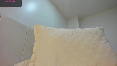 Snapshot of abrilsonne chatting on 28, 2, 2025 AbrilSonne online show from 28, 2, 2025