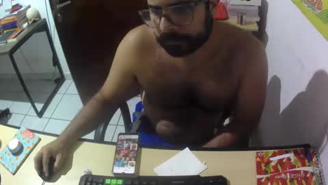 Snapshot of absinnto2016 chatting on 4, 2, 2025 Luke 33 online show from 4, 2, 2025