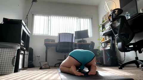 Snapshot of absynth69 chatting on 22, 1, 2025 Mylo online show from 22, 1, 2025