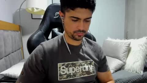 Snapshot of adam_clarke chatting on 29, 10, 2025 adam clarke online show from 29, 10, 2025