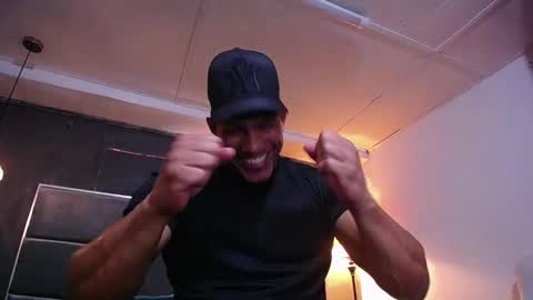 adam_fit19cm online show from 21, 3, 2026