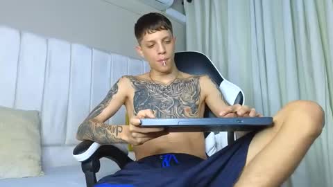 Snapshot of adam_hard_ chatting on 10, 9, 2025 Adam online show from 10, 9, 2025