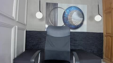 adam_piarse online show from 4, 1, 2025