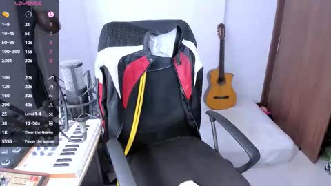  Adam online show from 5, 11, 2025