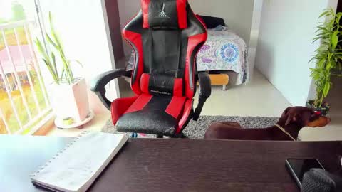 Adam Valencia online show from 16, 10, 2025