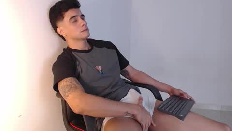 Hello guys excuse my absence I will be absent for several days for health reasons I hope you understand thank you very much. online show from 8, 10, 2025