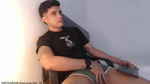 Hello guys excuse my absence I will be absent for several days for health reasons I hope you understand thank you very much. online show from 16, 12, 2025