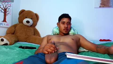 Snapshot of adams_niki chatting on 20, 2, 2025 ADAMS Y NIKI online show from 20, 2, 2025