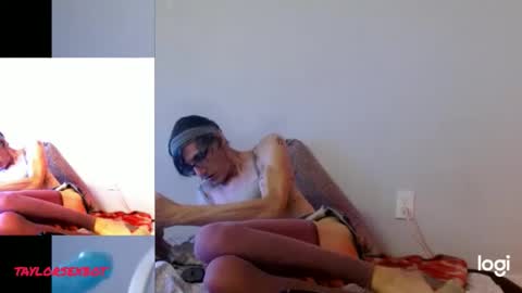 TaylorSexbot online show from 4, 2, 2026