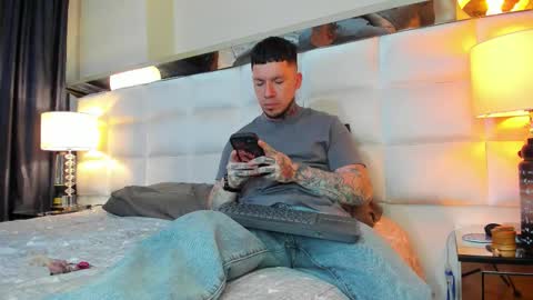 Adam online show from 5, 10, 2025