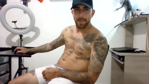 Snapshot of adan_carter chatting on 16, 10, 2025 adan_carter online show from 16, 10, 2025